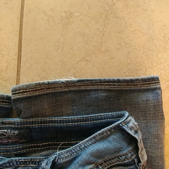 Silver Jeans - Picture 3 of 6